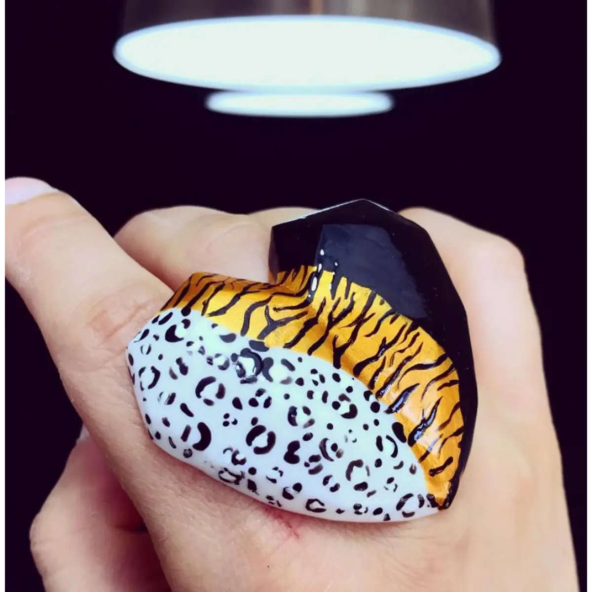 Anillo corazón facetado full animal print