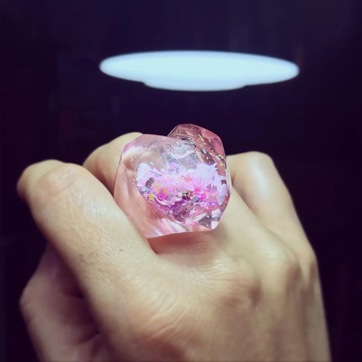 Anillo Corazón facetado rellenado tonos rosa