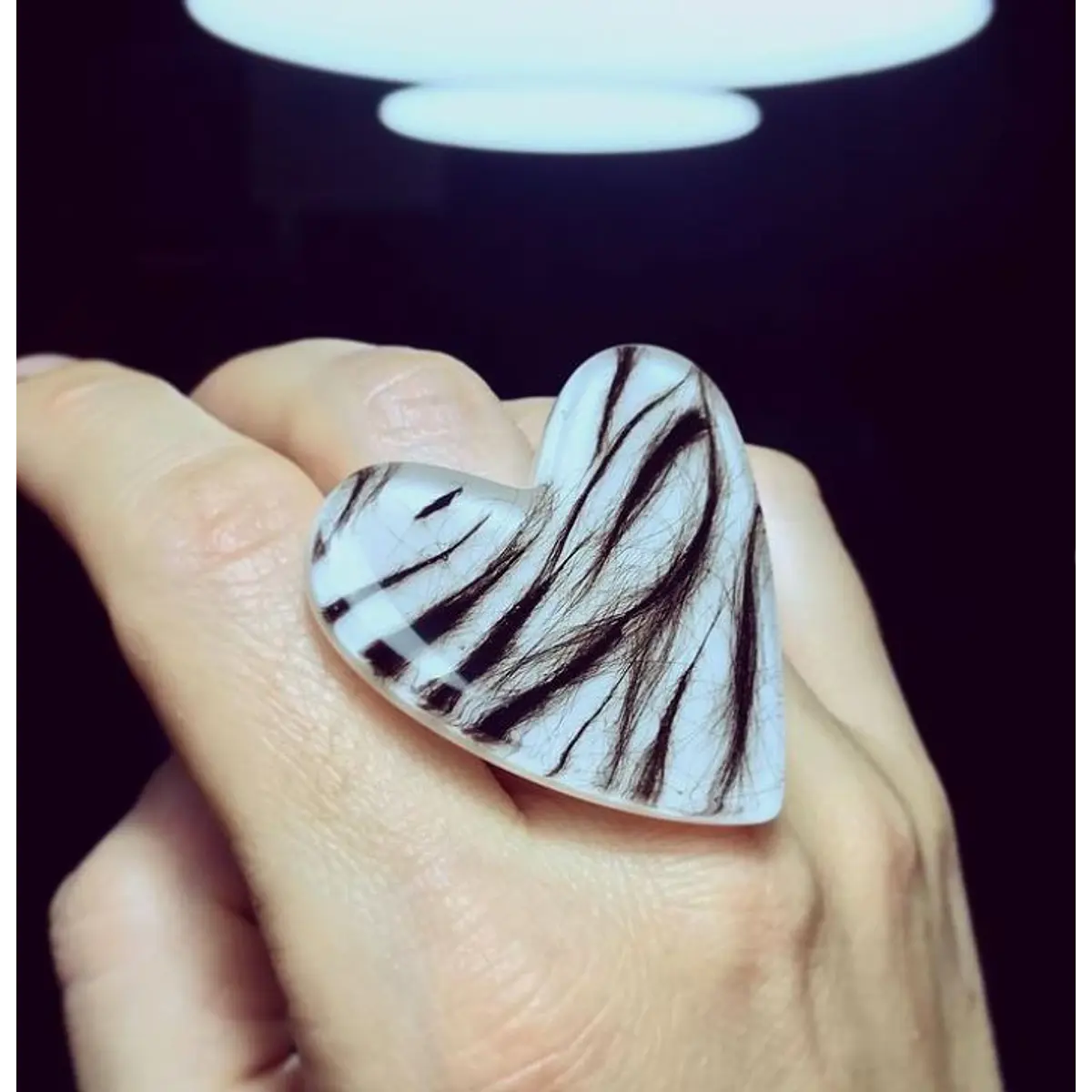 Anillo Corazón L leche Materna con cabellos de bebé
