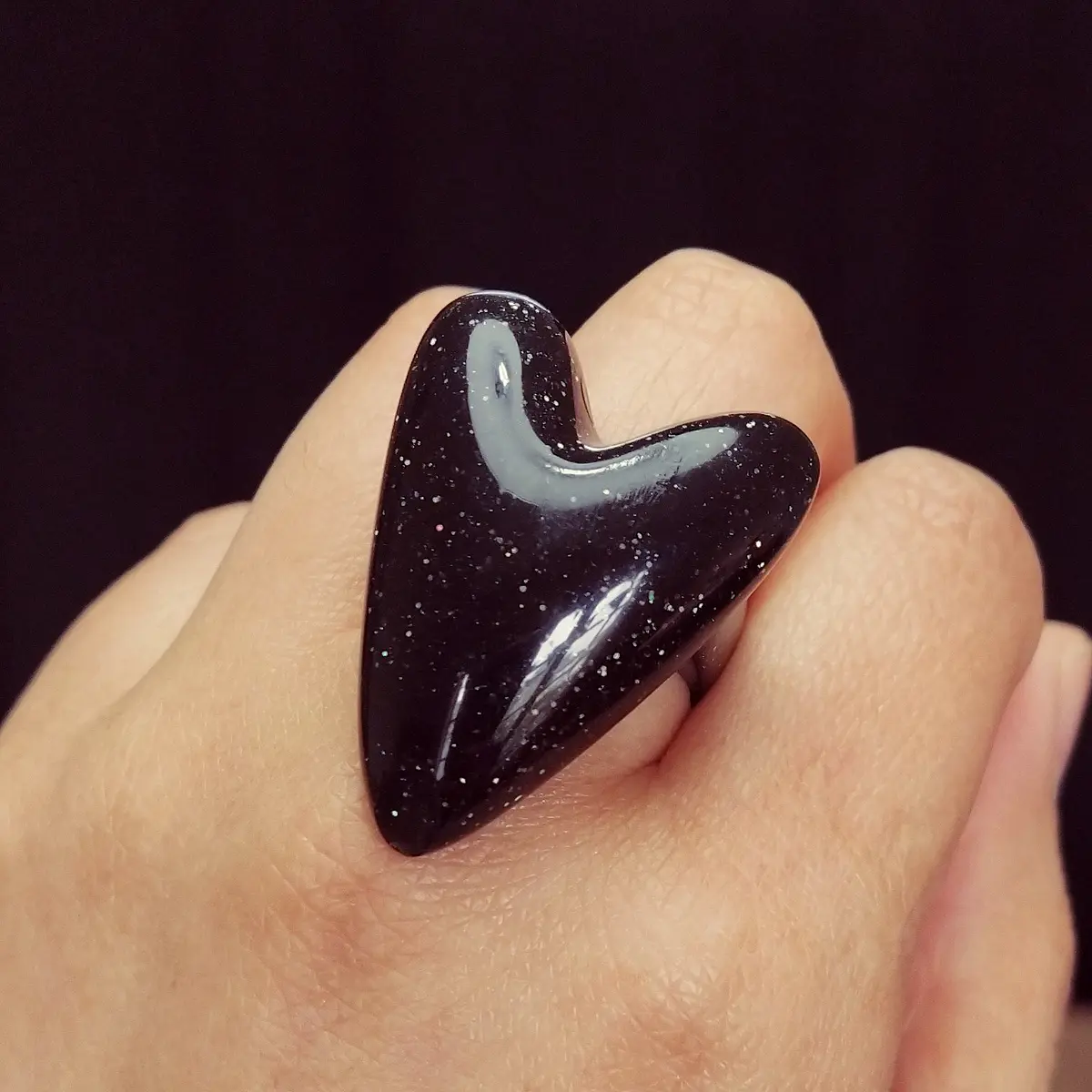 Anillo corazón negro brillo STOCK