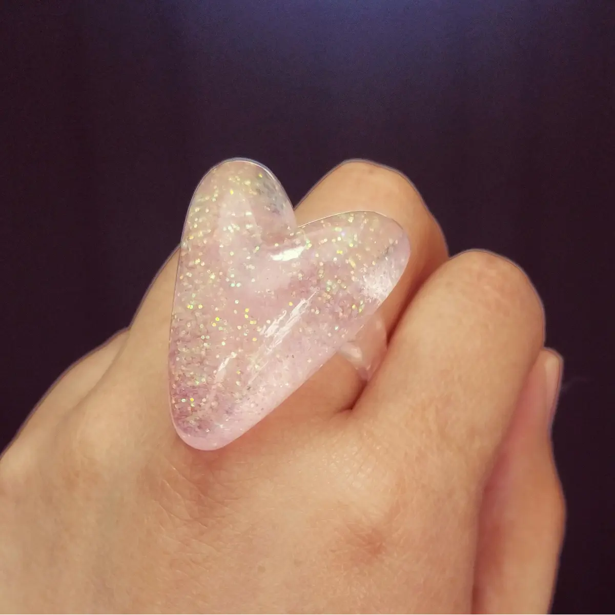 Anillo corazón rosa pálido brillos STOCK