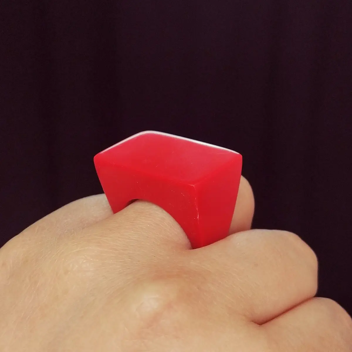 Anillo Rego rojo sólido STOCK