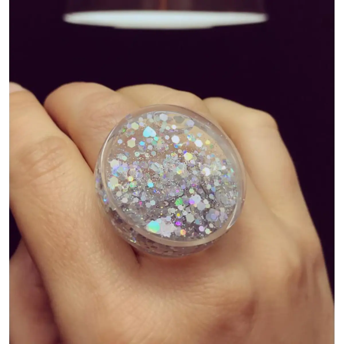 Anillo Tato S confetti tornasol plateado y líquido