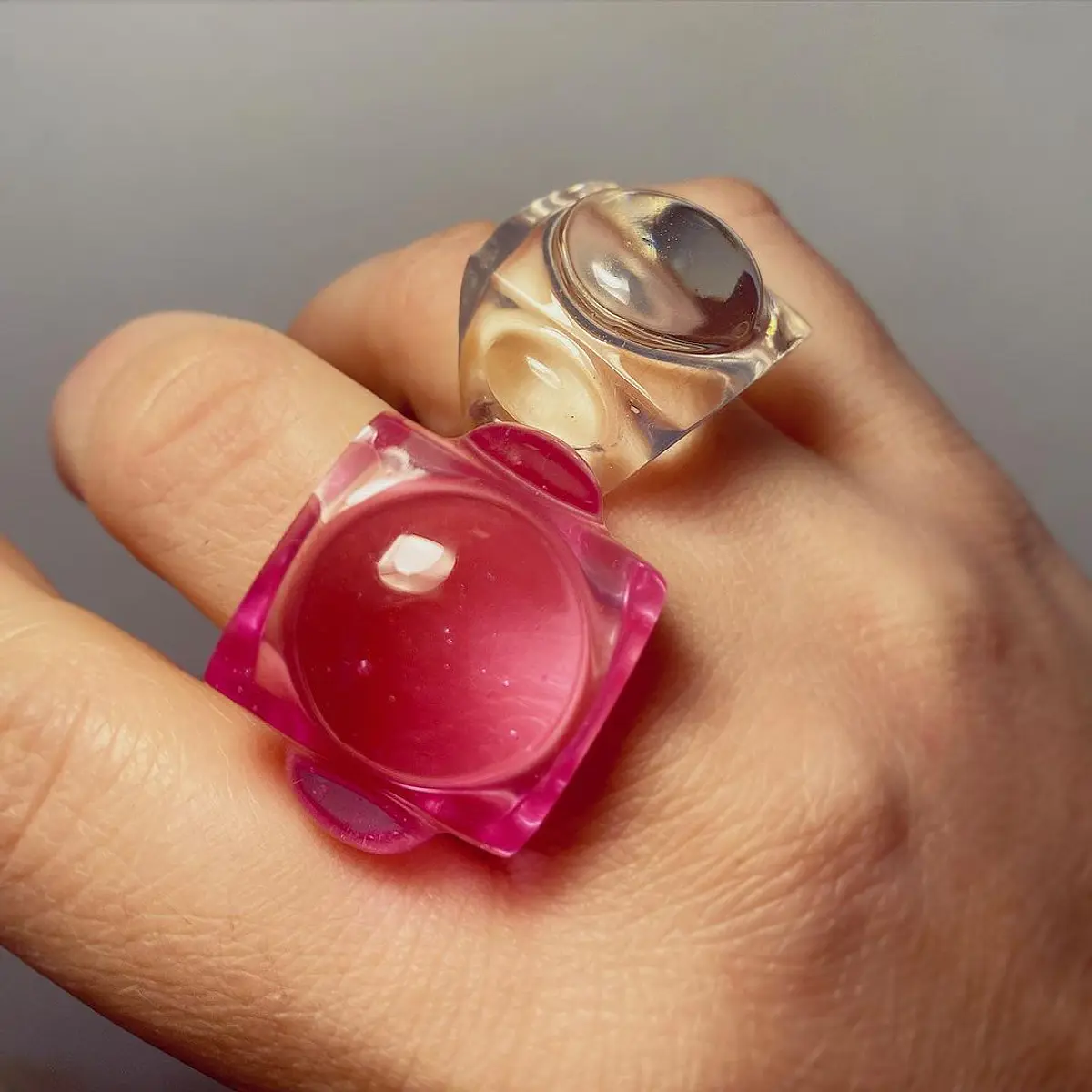 Anillo burbujas traslúcido