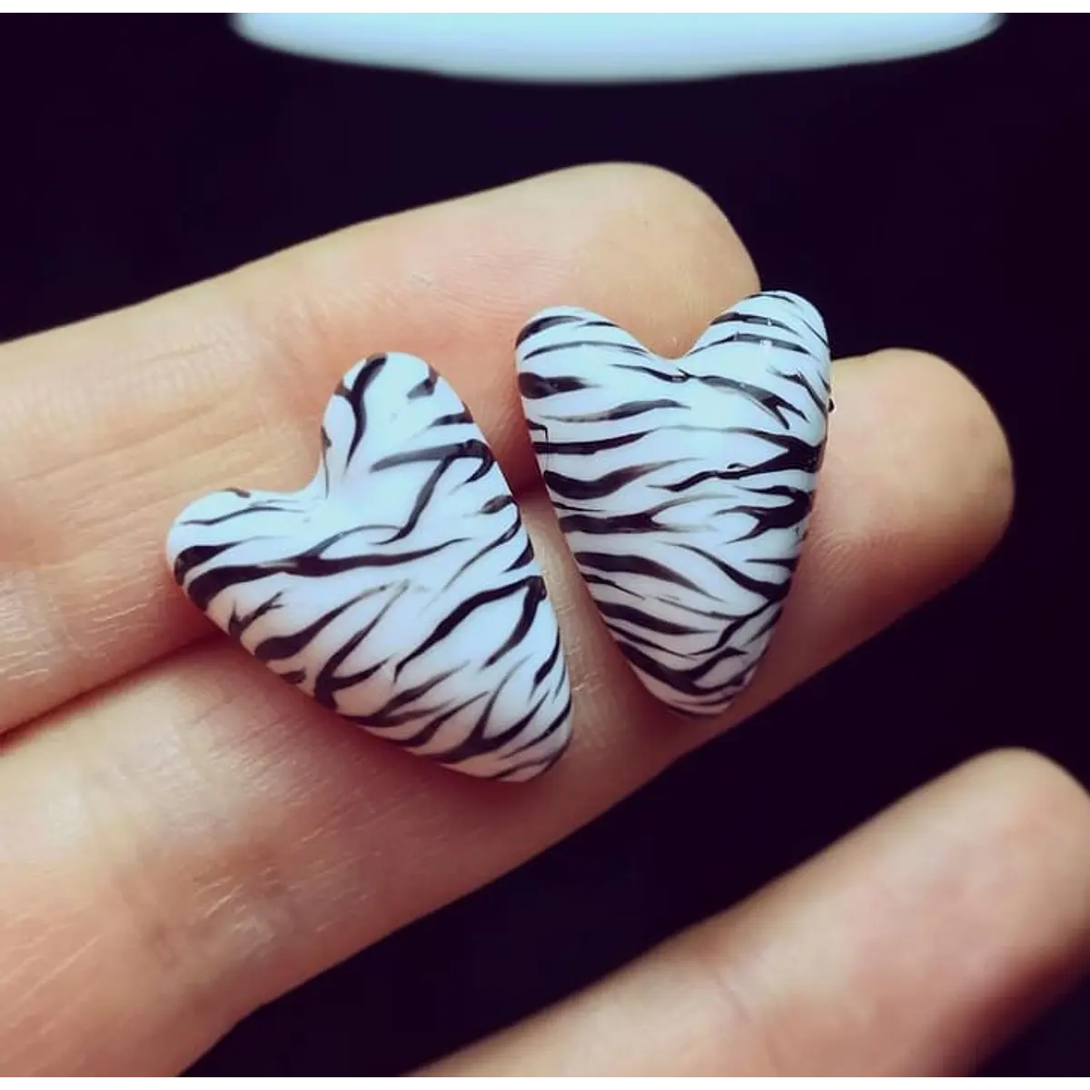 Aritos corazón animal print