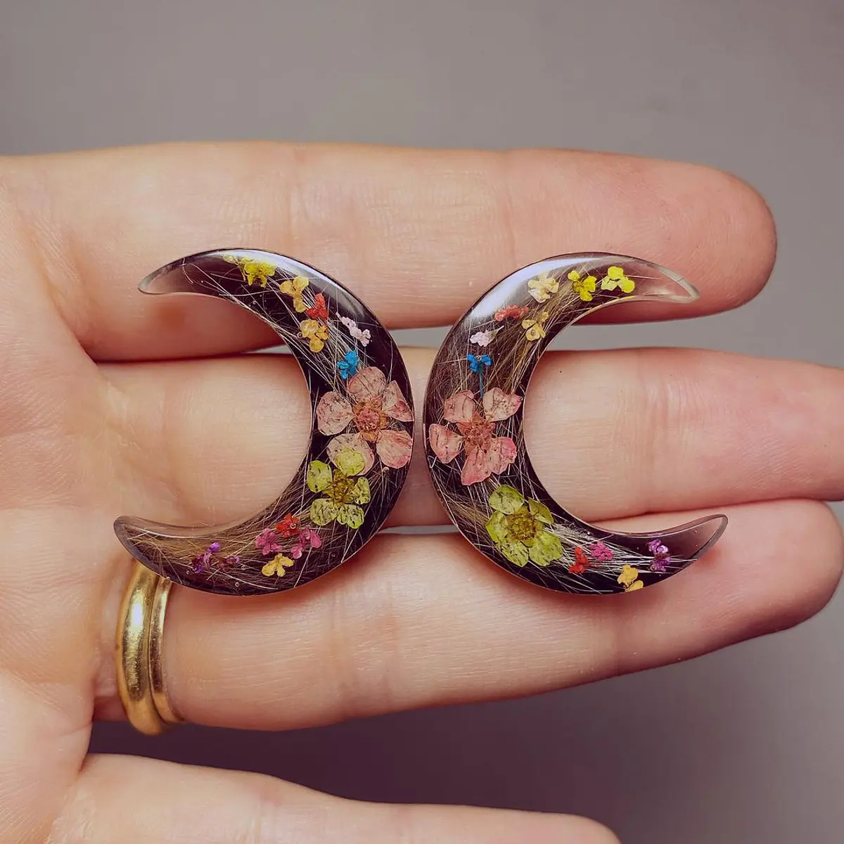 Aros luna Menguante cabellos y flores