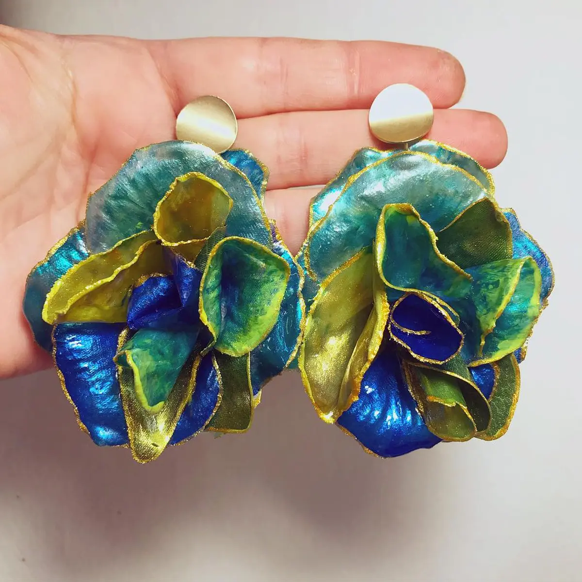 Aros orgánicos tonos verdes y azules