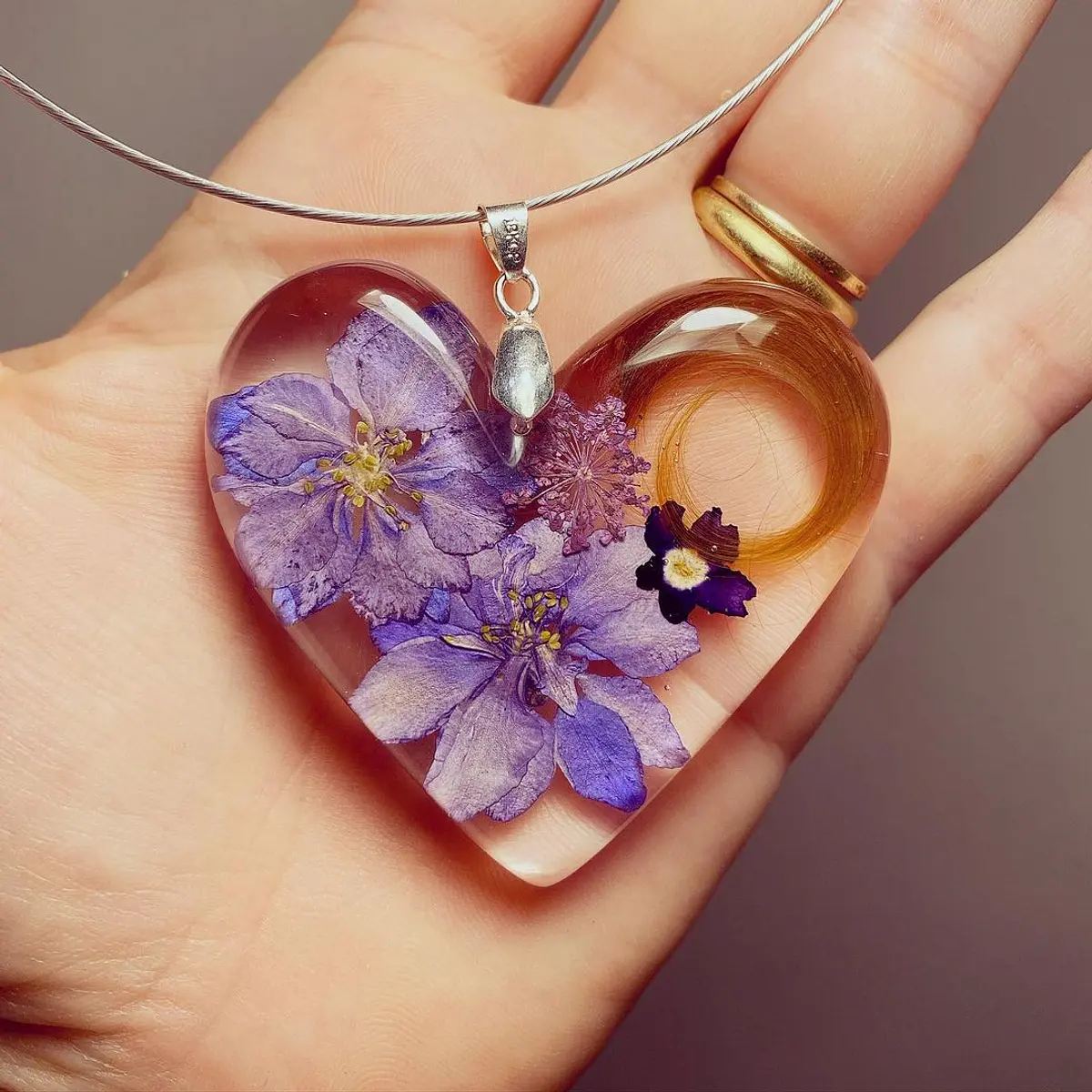 Colgante corazón L tesoro Flores y pelitos